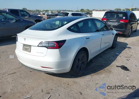 2021 Tesla Model 3 Long Range Dual Motor All-Wheel Drive z USA, uszkodzony, nr VIN 5YJ3E1EB9MF869573